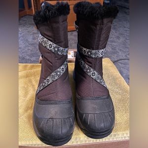 Baffin winter boots. Excellent used condition. Size 11. Brown